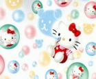 Hello Kitty играет дуть мыльные пузыри